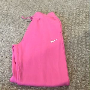 Selling these Nike Pink Fleece Oversized High Waisted Sweatpants worn once
